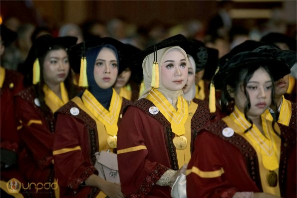 LIPUTAN WISUDA UNPAD GEL III TA 2023-2024 SESI 1 (71)