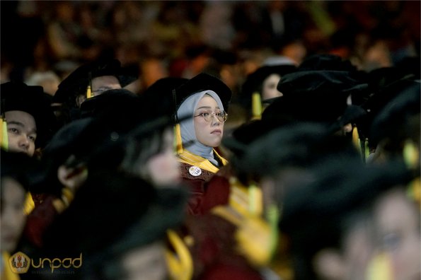 LIPUTAN WISUDA UNPAD GEL III TA 2023-2024 SESI 1 (77)