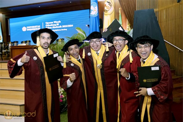 LIPUTAN WISUDA UNPAD GEL III TA 2023-2024 SESI 1 (87)