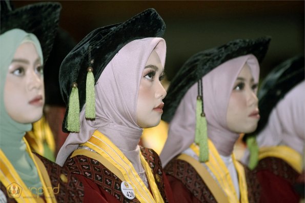 LIPUTAN WISUDA UNPAD GEL III TA 2023-2024 SESI 2 (1)