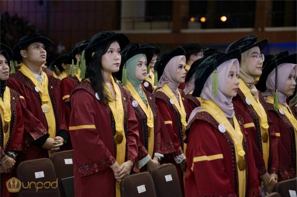 LIPUTAN WISUDA UNPAD GEL III TA 2023-2024 SESI 2 (13)