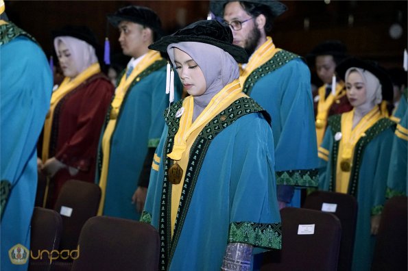 LIPUTAN WISUDA UNPAD GEL III TA 2023-2024 SESI 2 (75)