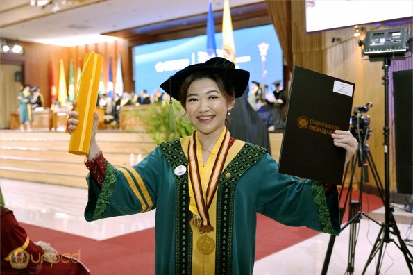 LIPUTAN WISUDA UNPAD GEL III TA 2023-2024 SESI 2 (9)