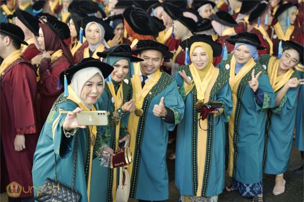 LIPUTAN WISUDA UNPAD GEL III TA 2023-2024 SESI 3 (13)