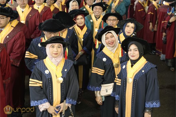 LIPUTAN WISUDA UNPAD GEL III TA 2023-2024 SESI 3 (18)