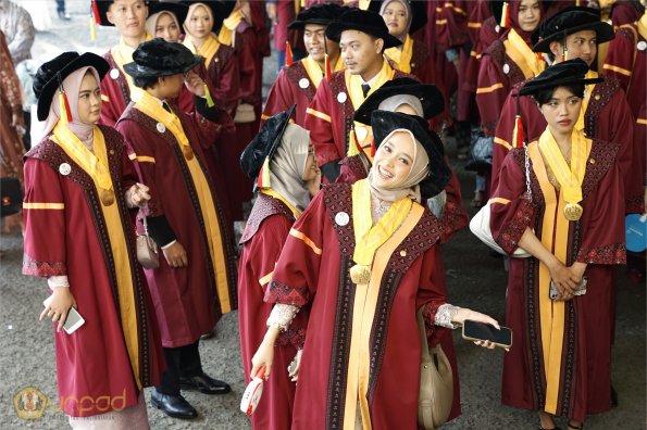 LIPUTAN WISUDA UNPAD GEL III TA 2023-2024 SESI 3 (20)