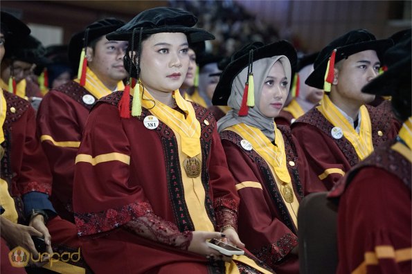 LIPUTAN WISUDA UNPAD GEL III TA 2023-2024 SESI 3 (47)