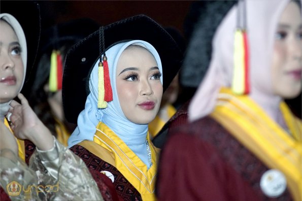 LIPUTAN WISUDA UNPAD GEL III TA 2023-2024 SESI 3 (55)