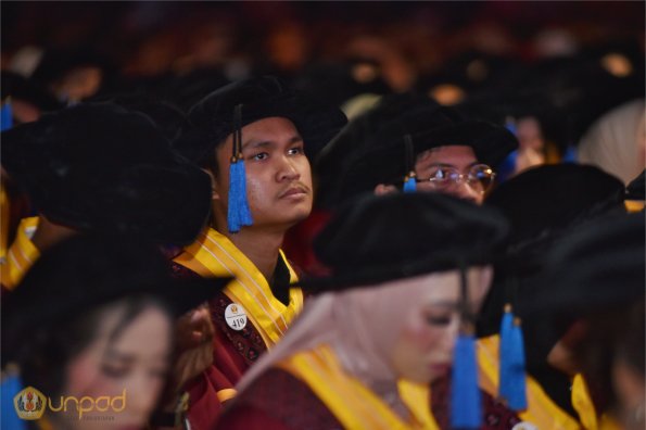 LIPUTAN WISUDA UNPAD GEL III TA 2023-2024 SESI 4 (108)