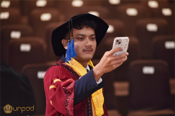 LIPUTAN WISUDA UNPAD GEL III TA 2023-2024 SESI 4 (112)