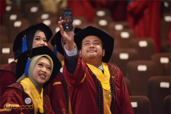 LIPUTAN WISUDA UNPAD GEL III TA 2023-2024 SESI 4 (114)