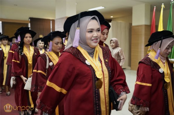 LIPUTAN WISUDA UNPAD GEL III TA 2023-2024 SESI 4 (15)