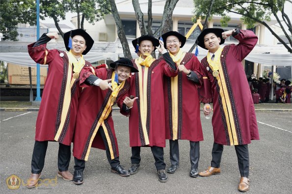 LIPUTAN WISUDA UNPAD GEL III TA 2023-2024 SESI 4 (7)