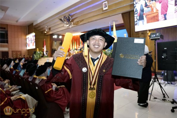 LIPUTAN WISUDA UNPAD GEL III TA 2023-2024 SESI 5 (34)