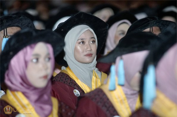 LIPUTAN WISUDA UNPAD GEL III TA 2023-2024 SESI 5 (39)