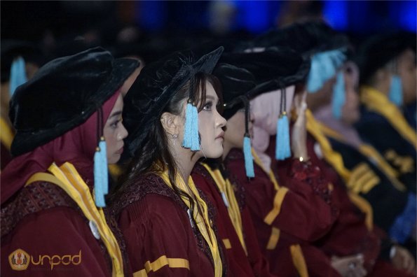 LIPUTAN WISUDA UNPAD GEL III TA 2023-2024 SESI 5 (43)