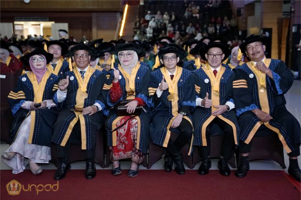 LIPUTAN WISUDA UNPAD GEL III TA 2023-2024 SESI 5 (60)