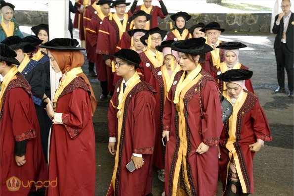 LIPUTAN WISUDA UNPAD GEL III TA 2023-2024 SESI 5 (80)