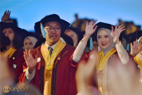 LIPUTAN WISUDA UNPAD GEL III TA 2023-2024 SESI 5 (106)