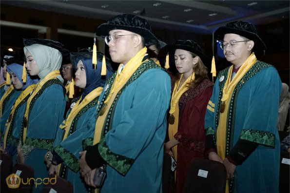 LIPUTAN WISUDA UNPAD GEL III TA 2023-2024 SESI 5 (45)