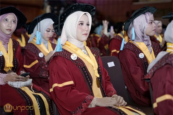 LIPUTAN WISUDA UNPAD GEL III TA 2023-2024 SESI 5 (48)