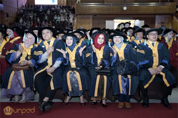 LIPUTAN WISUDA UNPAD GEL III TA 2023-2024 SESI 5 (53)