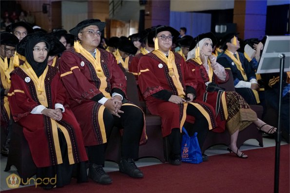 LIPUTAN WISUDA UNPAD GEL III TA 2023-2024 SESI 5 (57)