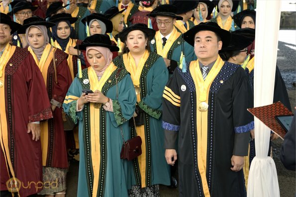 LIPUTAN WISUDA UNPAD GEL III TA 2023-2024 SESI 5 (78)