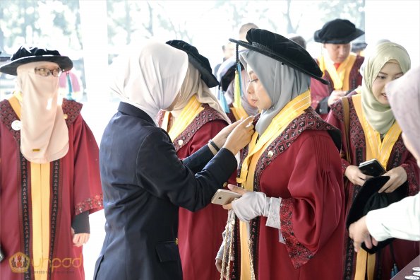 LIPUTAN WISUDA UNPAD GEL III TA 2023-2024 SESI 5 (85)