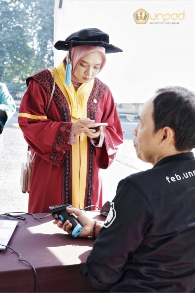 LIPUTAN WISUDA UNPAD GEL III TA 2023-2024 SESI 5 (88)