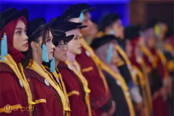 LIPUTAN WISUDA UNPAD GEL III TA 2023-2024 SESI 5 (97)