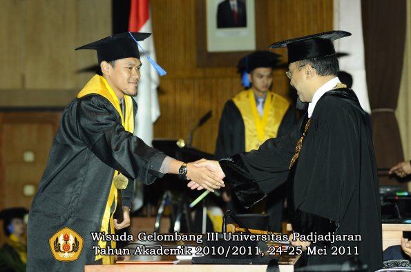 wisuda-fisip-oleh-rektor-016