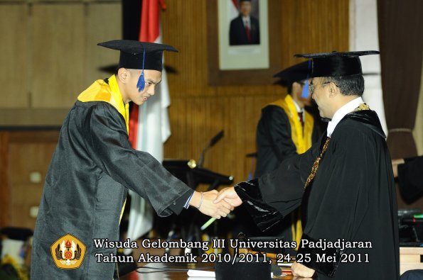 wisuda-fisip-oleh-rektor-017