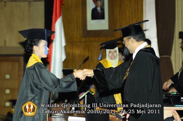 wisuda-fisip-oleh-rektor-026