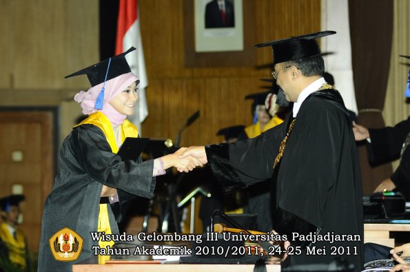 wisuda-fisip-oleh-rektor-029