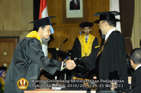 wisuda-fisip-oleh-rektor-042