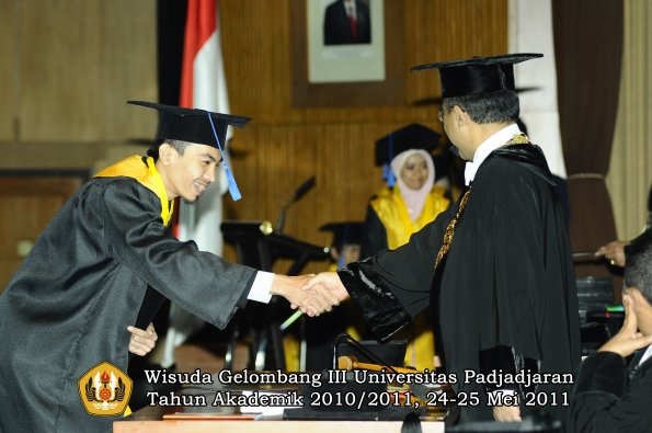 wisuda-fisip-oleh-rektor-043