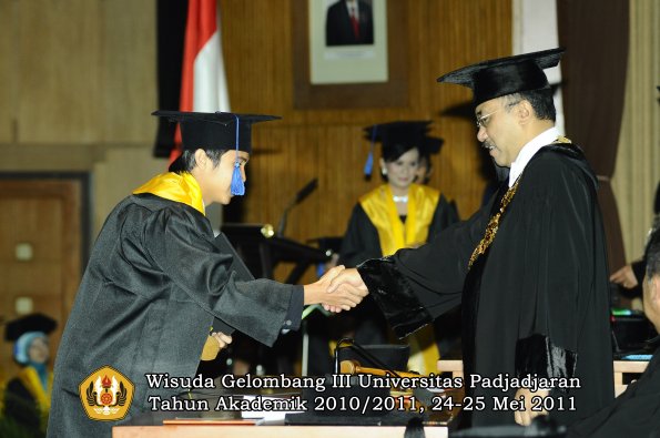 wisuda-fisip-oleh-rektor-045