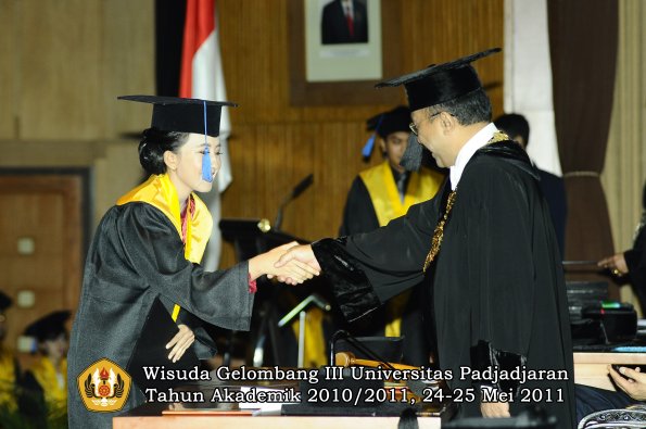 wisuda-fisip-oleh-rektor-049