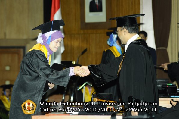 wisuda-fisip-oleh-rektor-051