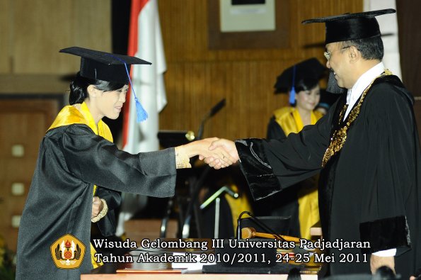 wisuda-fisip-oleh-rektor-054