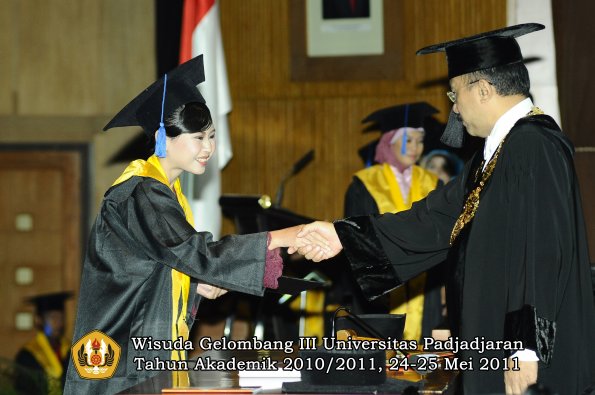 wisuda-fisip-oleh-rektor-055