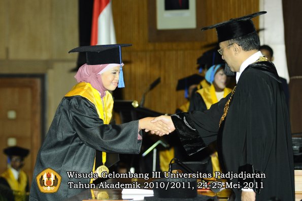 wisuda-fisip-oleh-rektor-056