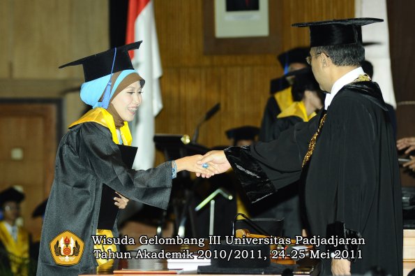 wisuda-fisip-oleh-rektor-057