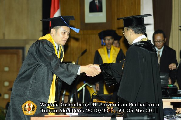 wisuda-fisip-oleh-rektor-082