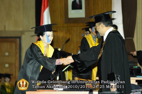 wisuda-fisip-oleh-rektor-125