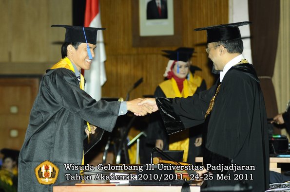 wisuda-fisip-oleh-rektor-126