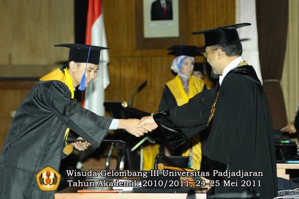 wisuda-fisip-oleh-rektor-128