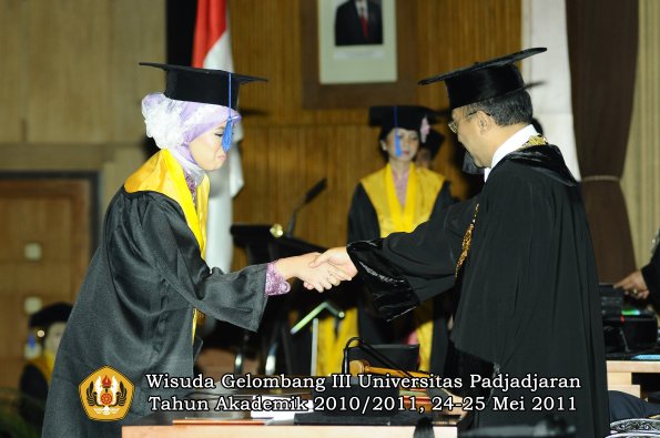 wisuda-fisip-oleh-rektor-129