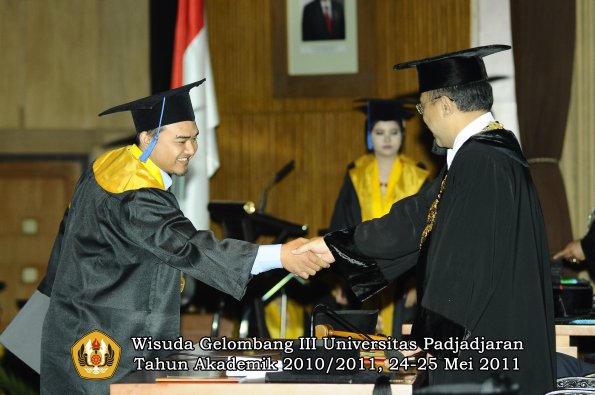 wisuda-fisip-oleh-rektor-131